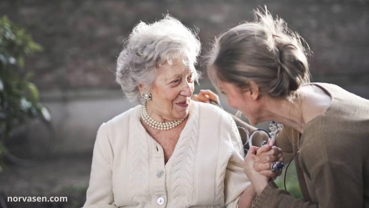 Creating a Nursing Care Plan for Dementia in Senior Living Community