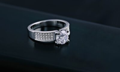 Save Money When Buying an Engagement Ring